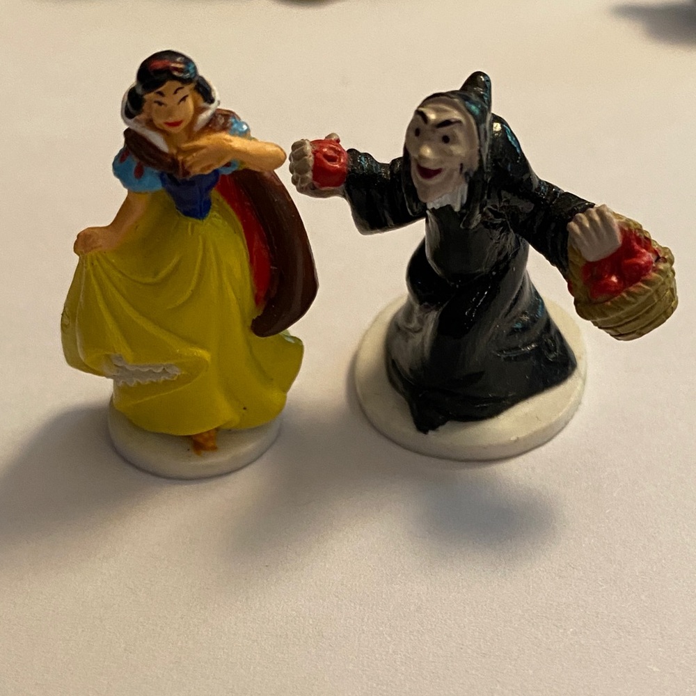 Snow White and Evil Queen Witch Disney Mini Figures